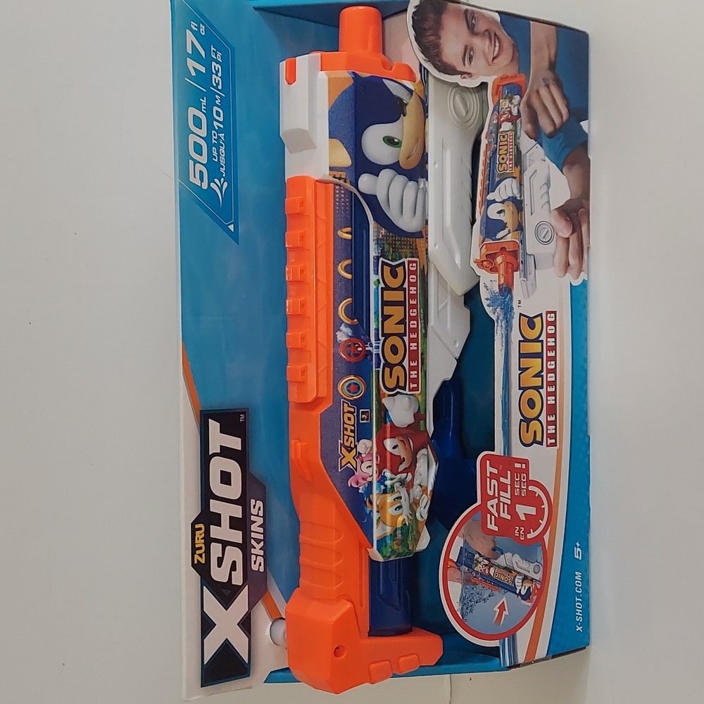 Sonic the hedgehog zuru x-shot water gun . New  ages 5+ .